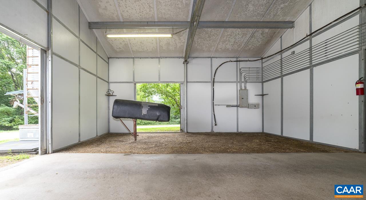 9195 Springwood Road Buchanan, VA 24066 - Photo 38 of 75 a view of a garage