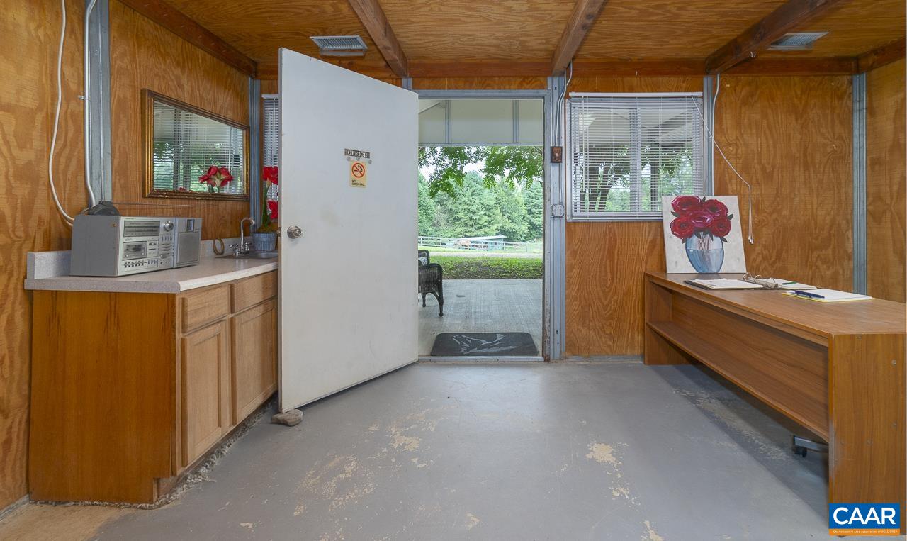 9195 Springwood Road Buchanan, VA 24066 - Photo 47 of 75