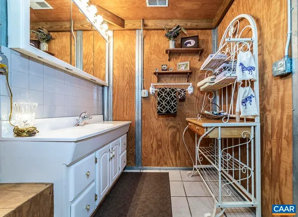$659,000 | 9195 Springwood Road, Buchanan, VA 24066