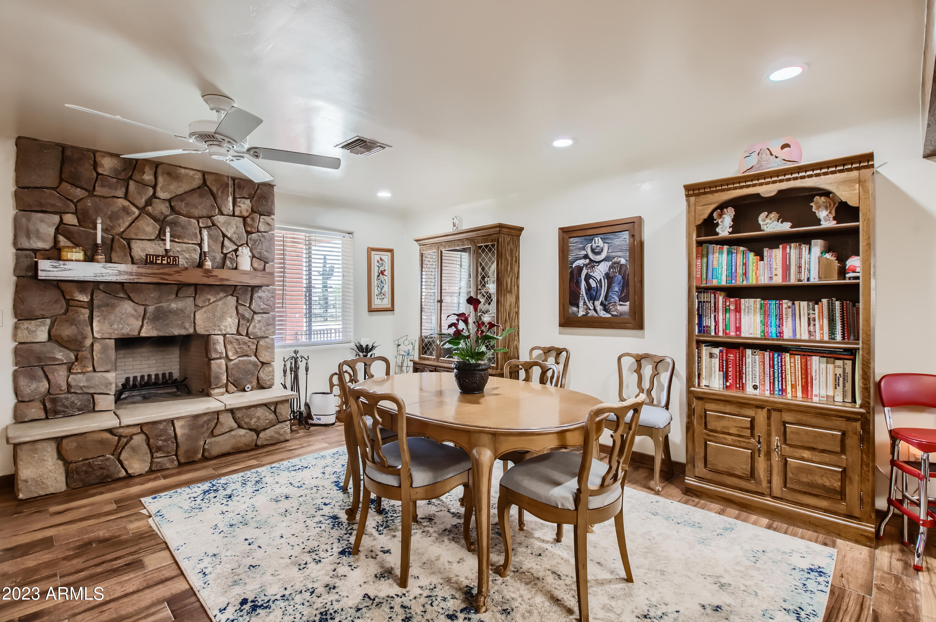 2906 East Danbury Road Phoenix, AZ 85032 - Photo 10 of 38 09 Dining Room