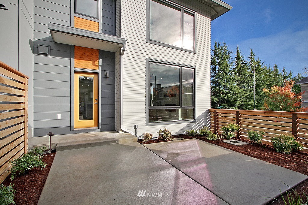 12880 Southeast 75th Road, Unit 11 Newcastle, WA 98056 - Photo 13 of 16