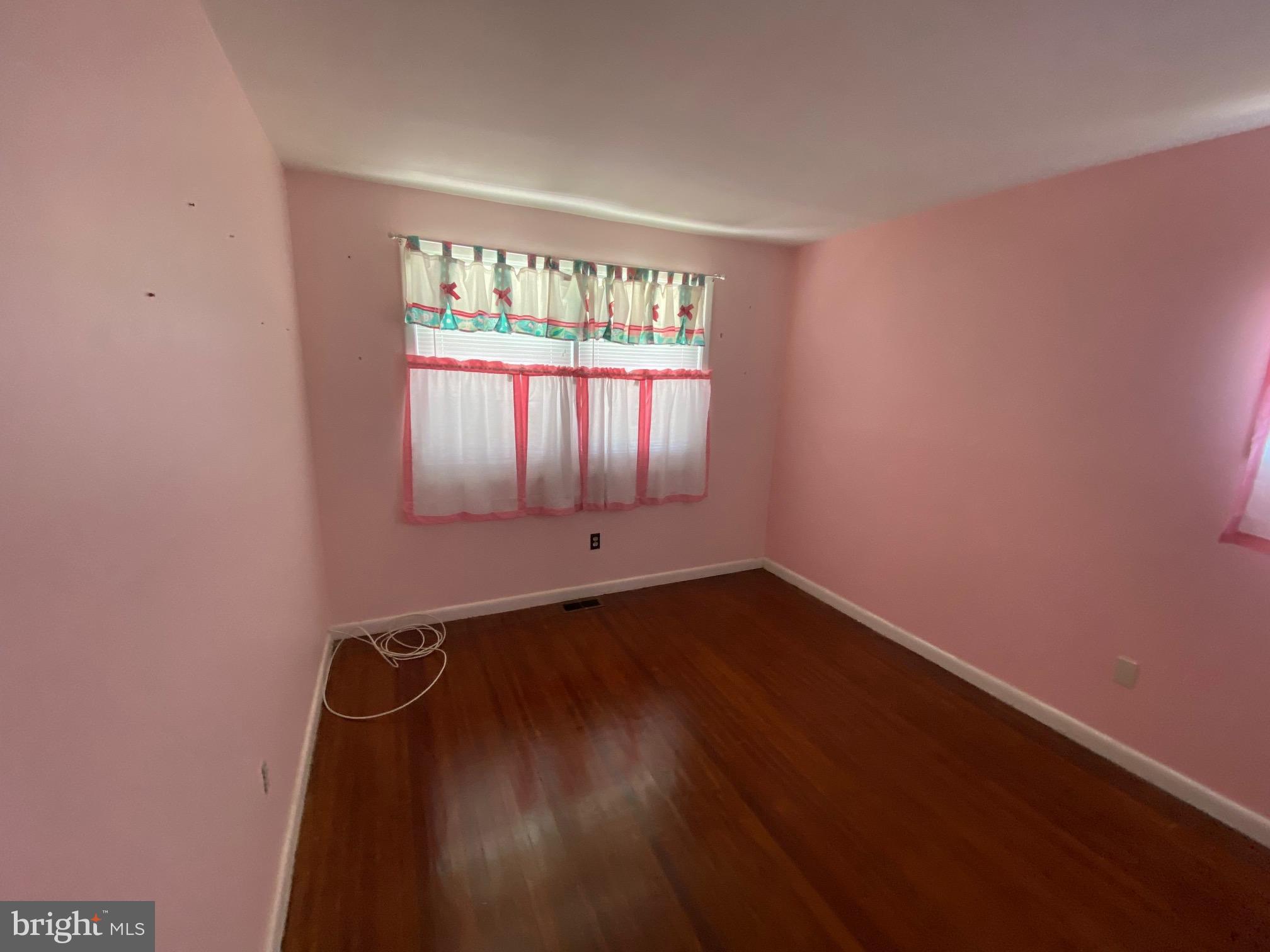 21 Timber Drive Barrington, NJ 08007 - Photo 14 of 45 Upstairs 2nd bedroom