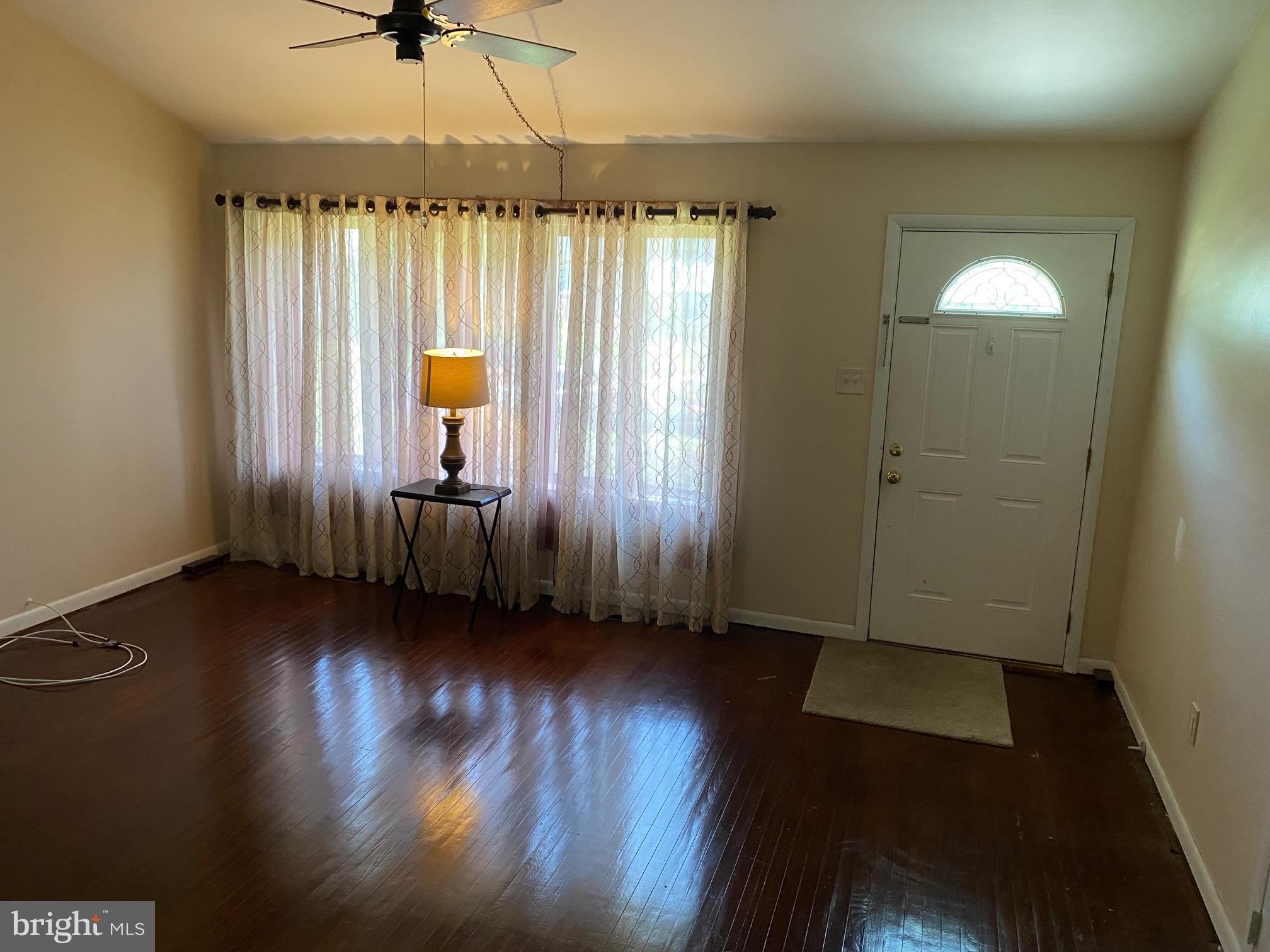 21 Timber Drive Barrington, NJ 08007 - Photo 20 of 45 Living room Main Level
