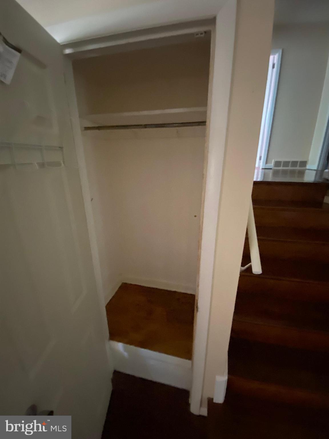 21 Timber Drive Barrington, NJ 08007 - Photo 23 of 45 Living room coat closet