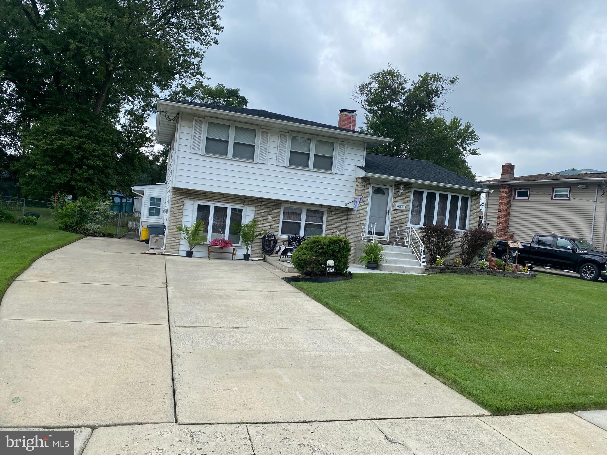 21 Timber Drive Barrington, NJ 08007 - Photo 3 of 45 Front View from Street