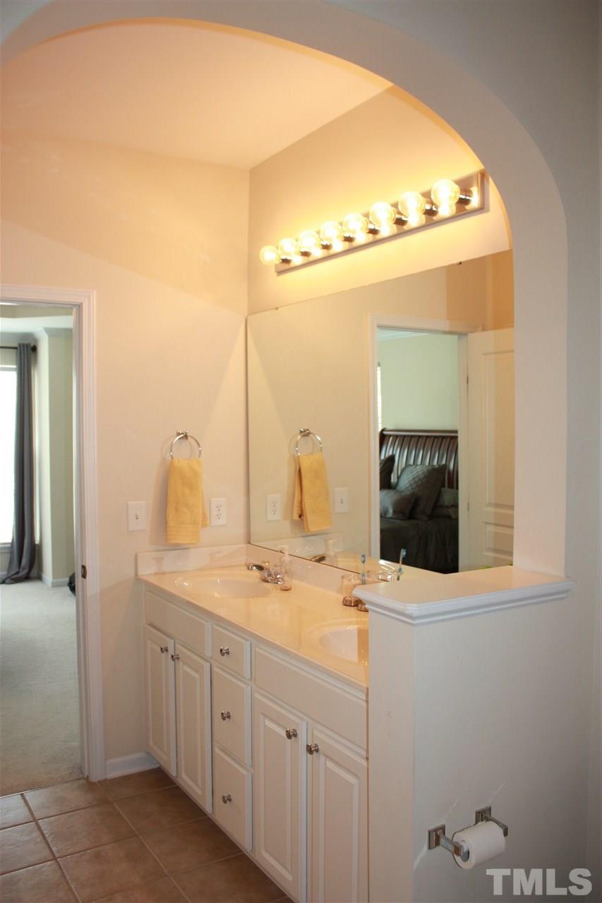 5002 Celtic Court Raleigh, NC 27612 - Photo 12 of 18 Gallery Image 12