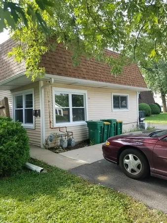 $1,750 | 206 South Jefferson Street, Lockport, IL 60441