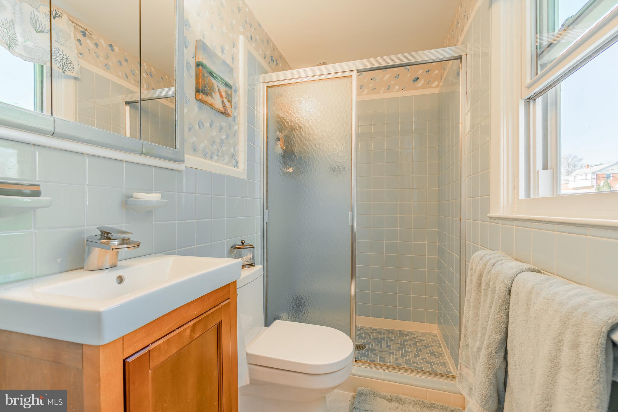 614 Cambridge Road Brookhaven, PA 19015 - Photo 29 of 40 Primary Bathroom