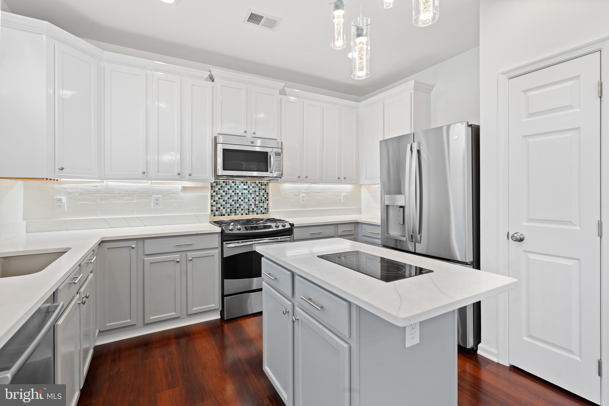 14802 Edman Road Centreville, VA 20121 - Photo 8 of 45