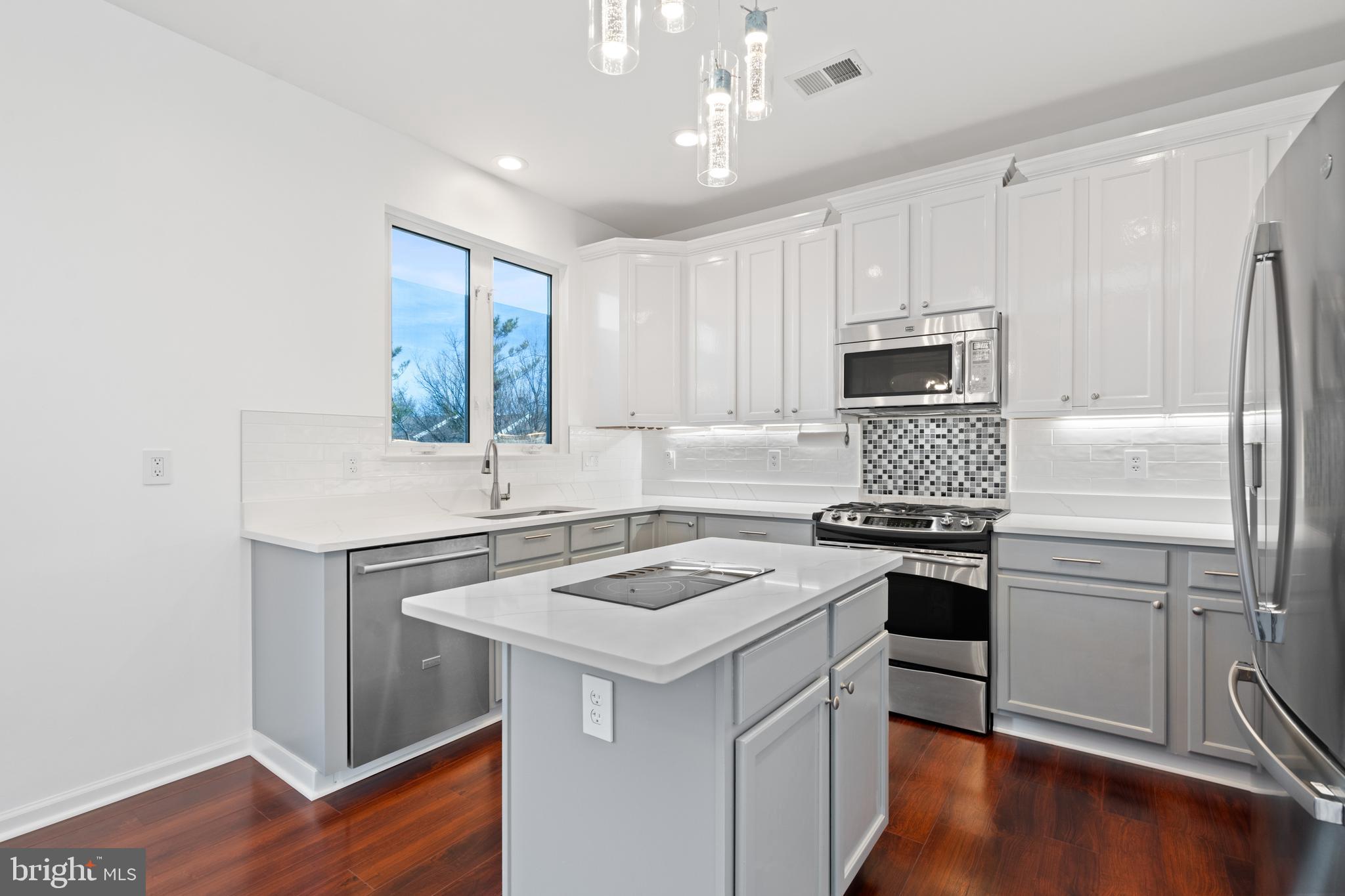 14802 Edman Road Centreville, VA 20121 - Photo 9 of 45