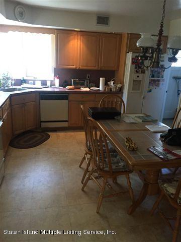90 East Loop Road Staten Island, NY 10304 - Photo 8 of 12 90 East Loop KITCHEN