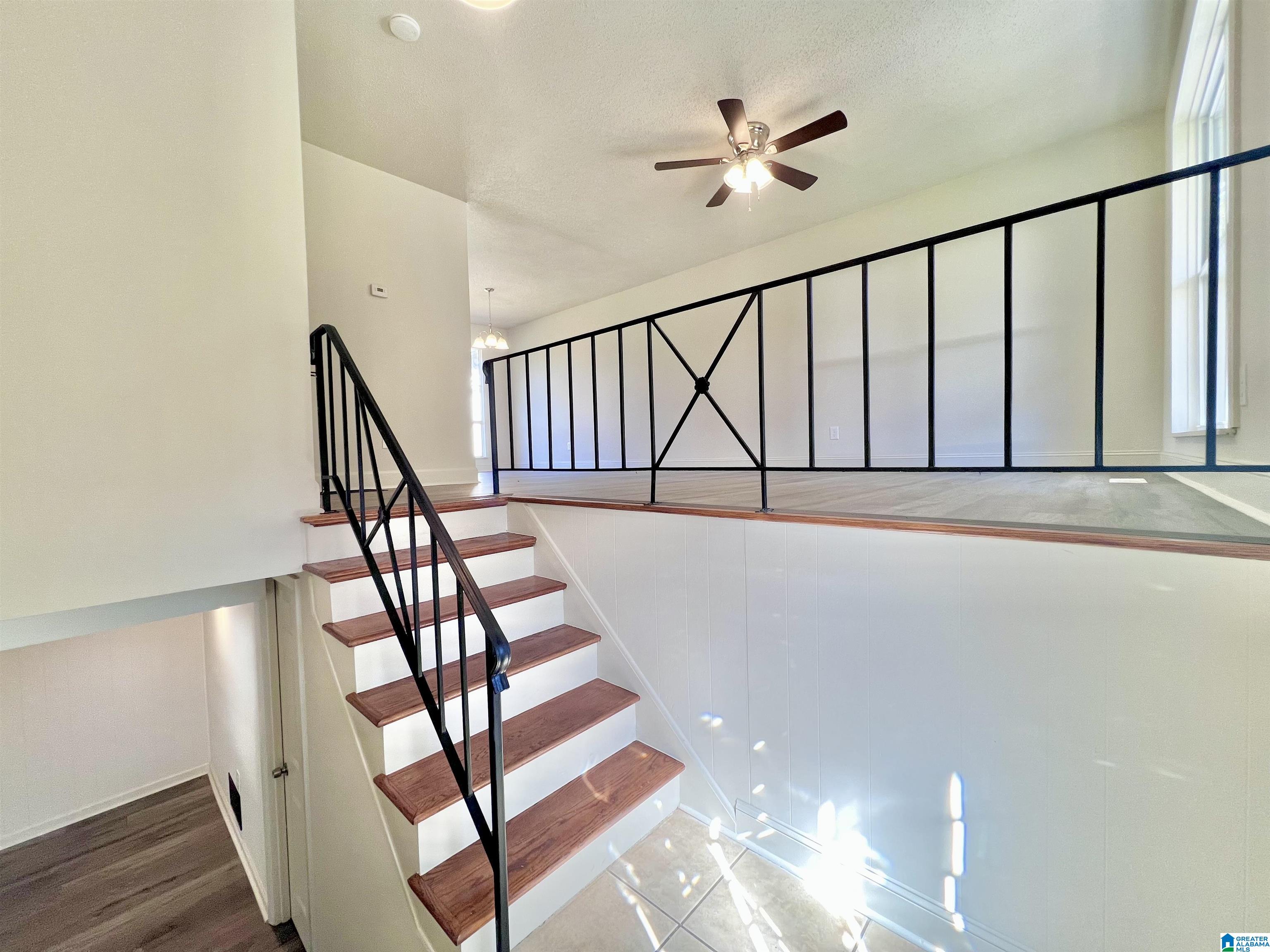 916 Gale Circle Birmingham, AL 35228 - Photo 3 of 20