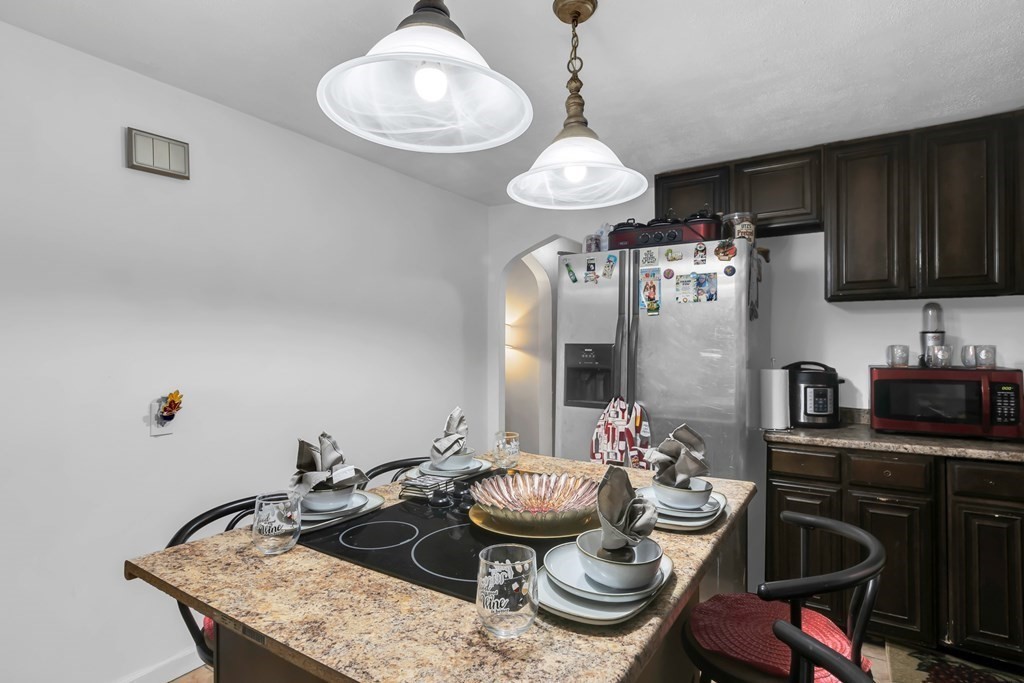 81 Anniversary Street Springfield, MA 01104 - Photo 8 of 20 Gallery Image 8