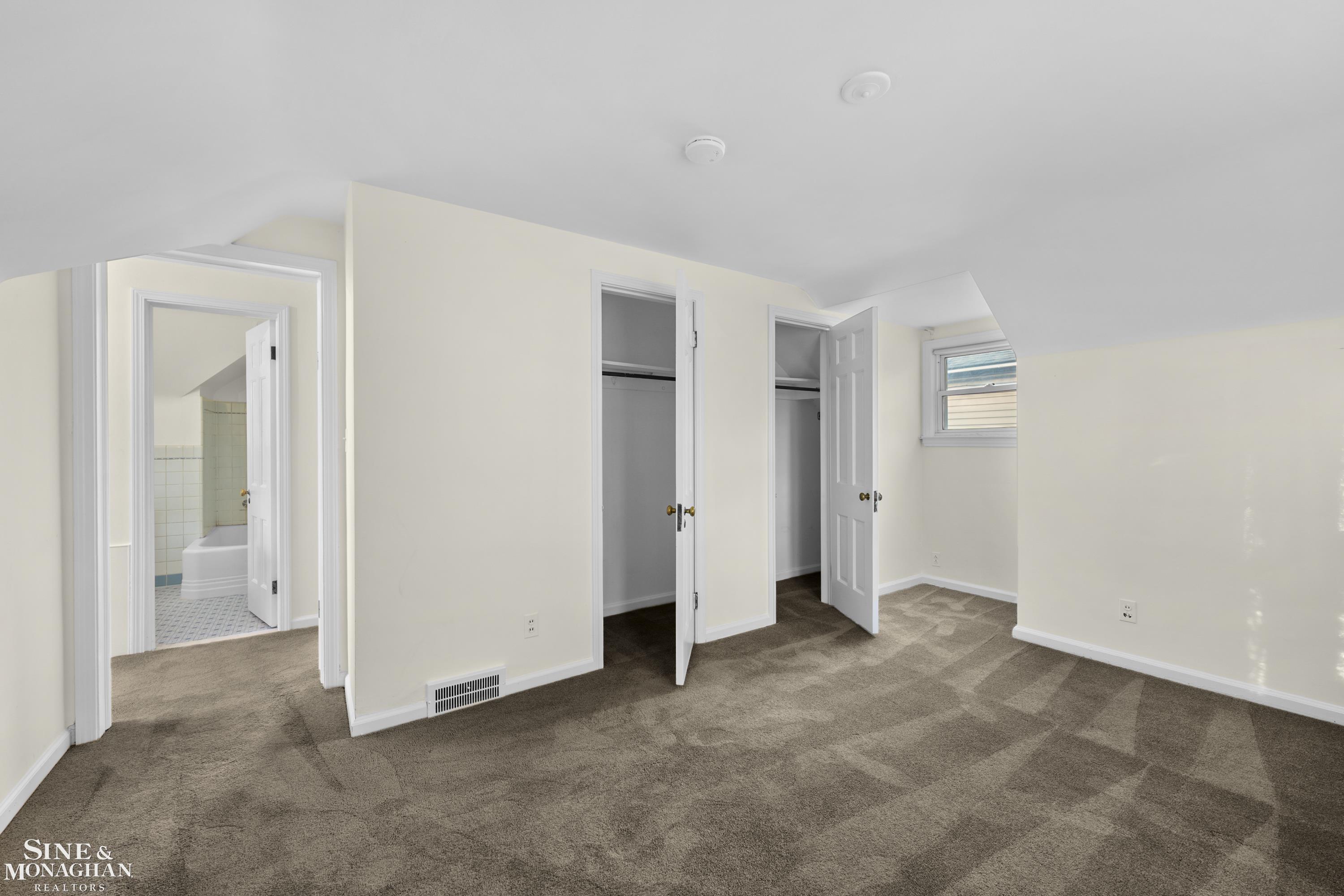 415 Lothrop Road Grosse Pointe Farms, MI 48236 - Photo 19 of 28
