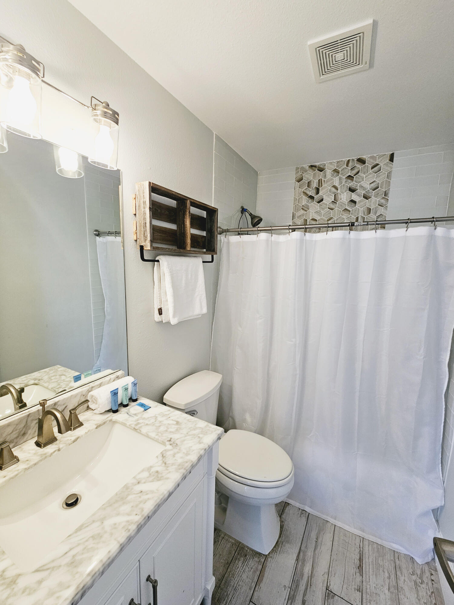 45 Town Center Loop, Unit 414 Santa Rosa Beach, FL 32459 - Photo 12 of 19 Bathroom