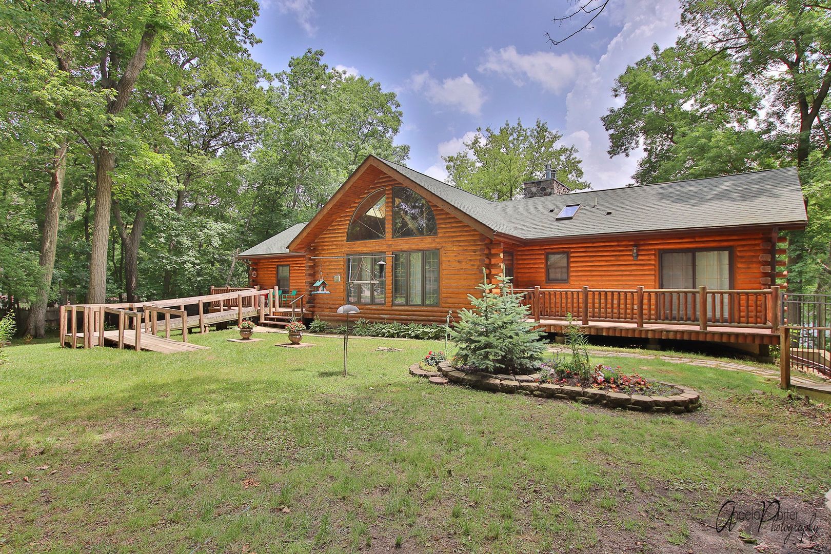 38304 North Briar Road Spring Grove, IL 60081 - Photo 2 of 39 a front view of a house with garden