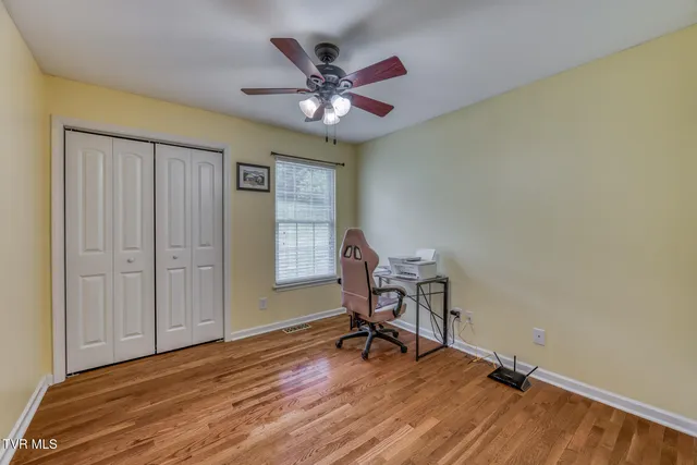 $299,900 | 250 Bradford Lane, Bristol, TN 37620