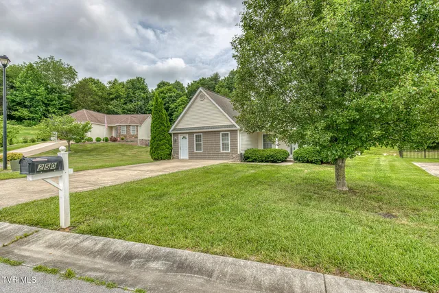 $299,900 | 250 Bradford Lane, Bristol, TN 37620