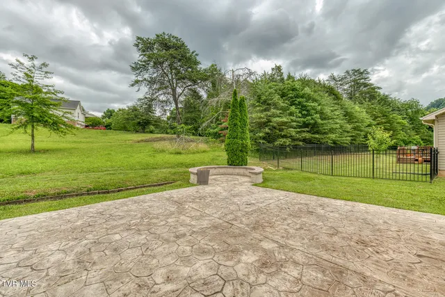 $299,900 | 250 Bradford Lane, Bristol, TN 37620