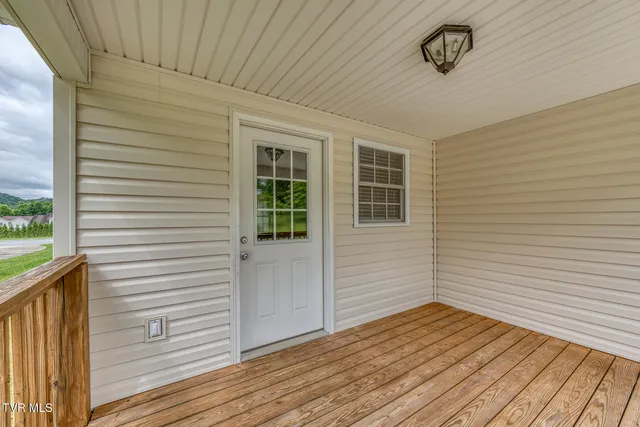 $299,900 | 250 Bradford Lane, Bristol, TN 37620