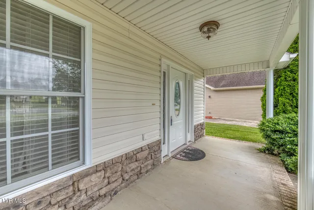 $299,900 | 250 Bradford Lane, Bristol, TN 37620