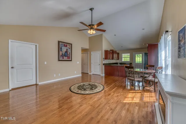 $299,900 | 250 Bradford Lane, Bristol, TN 37620