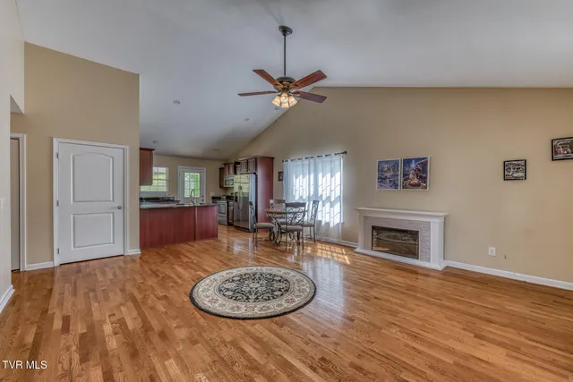 $299,900 | 250 Bradford Lane, Bristol, TN 37620