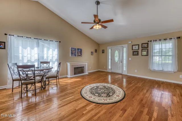 $299,900 | 250 Bradford Lane, Bristol, TN 37620