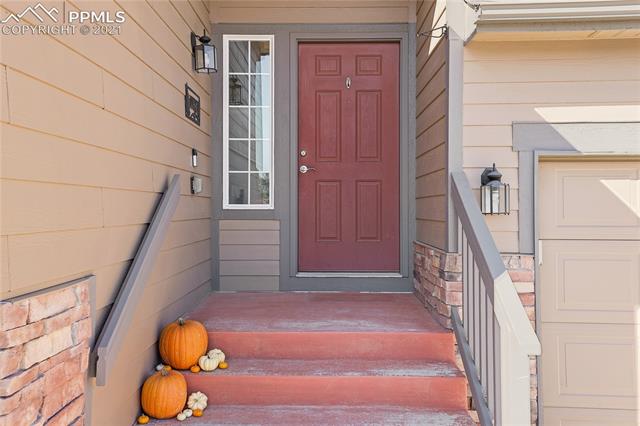 4532 Horse Tooth Road Colorado Springs, CO 80911 - Photo 3 of 35