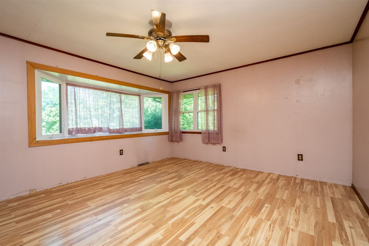 1128 R Avenue Marengo, IA 52301 - Photo 10 of 22 Gallery Image 10