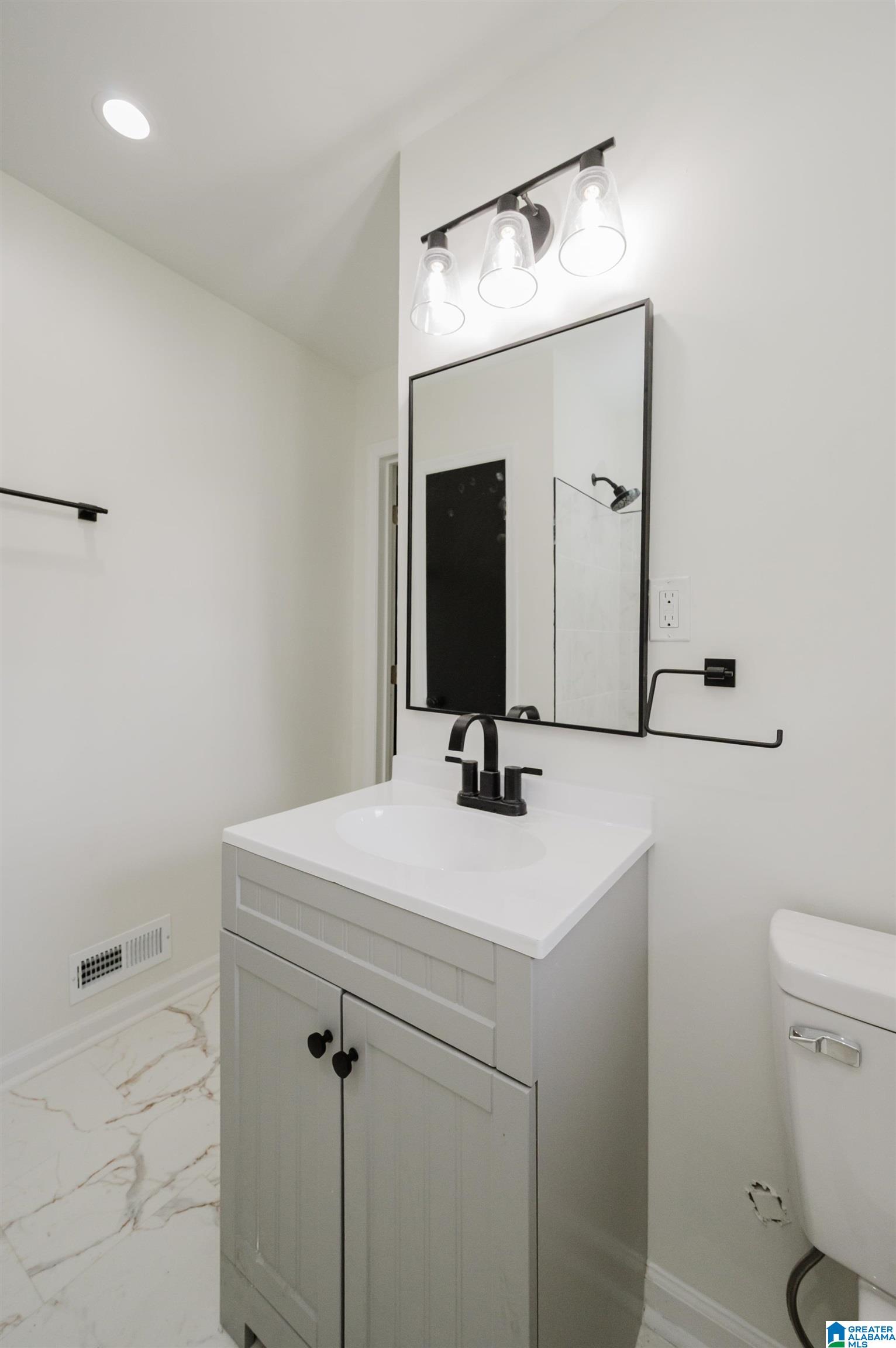 201 Sun Valley Road Birmingham, AL 35215 - Photo 18 of 34