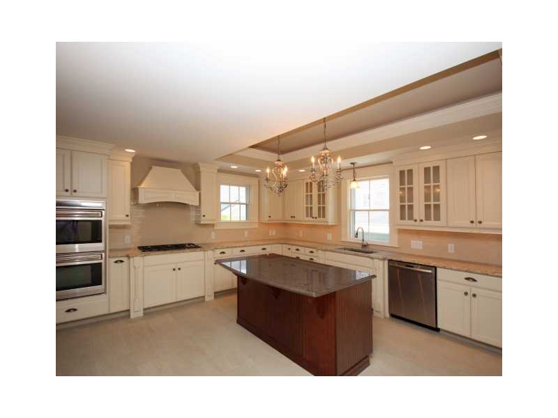 219 Spring Street Newport, RI 02840 - Photo 6 of 15 Kitchen.