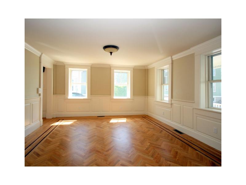 219 Spring Street Newport, RI 02840 - Photo 9 of 15 Living Room.