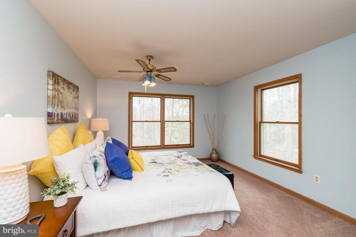 3229 Cragun Road Edgewater, MD 21037 - Photo 16 of 30 Spacious master
