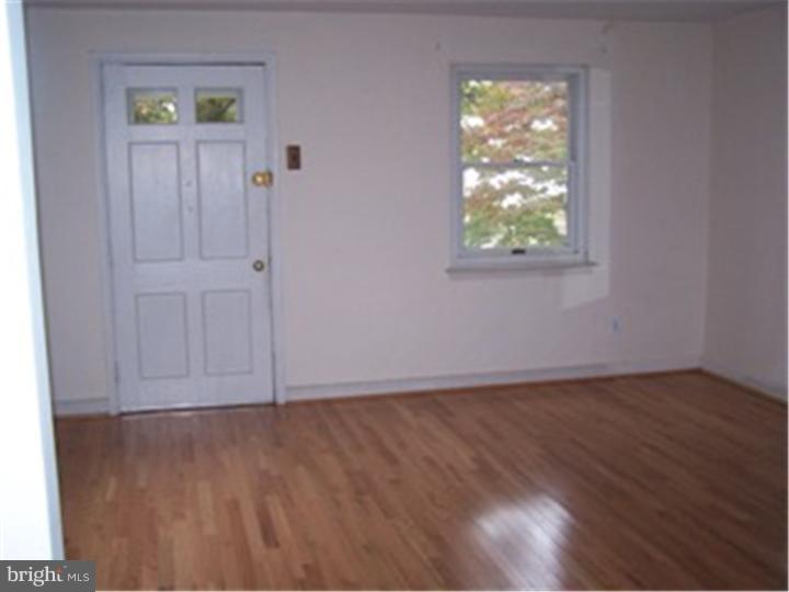 2725 St Marys Road Ardmore, PA 19003 - Photo 6 of 20 Living Room