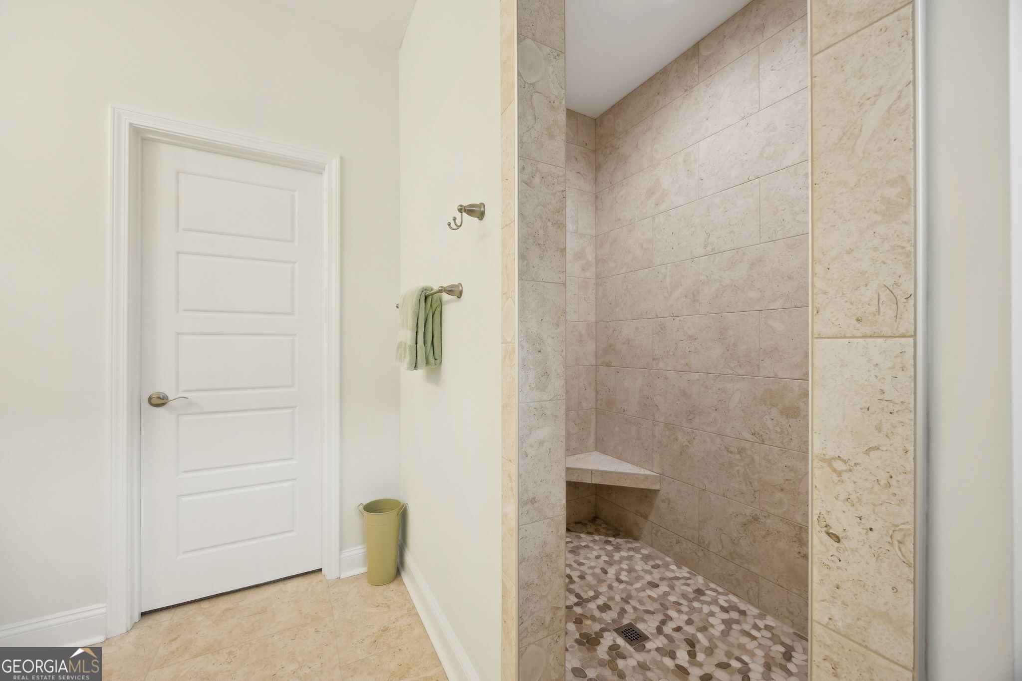 212 Placid Road St. Marys, GA 31558 - Photo 23 of 75 a bathroom with a shower