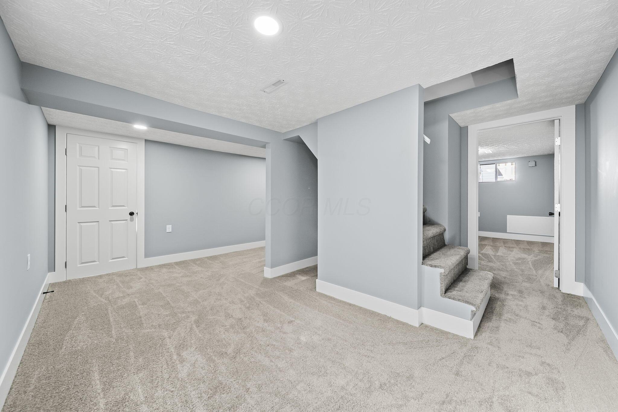 1885 Case Road Columbus, OH 43224 - Photo 33 of 63