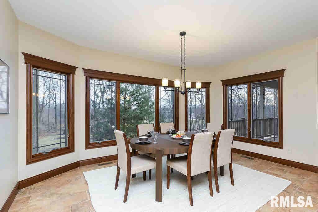 2399 Forest Reed Place Le Claire, IA 52753 - Photo 11 of 24