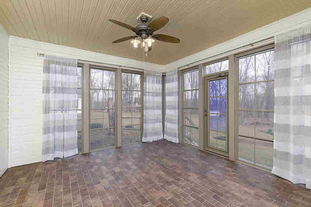 2399 Forest Reed Place Le Claire, IA 52753 - Photo 12 of 24