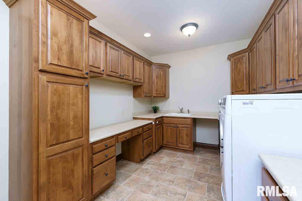 2399 Forest Reed Place Le Claire, IA 52753 - Photo 16 of 24