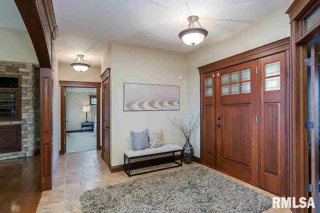 2399 Forest Reed Place Le Claire, IA 52753 - Photo 5 of 24