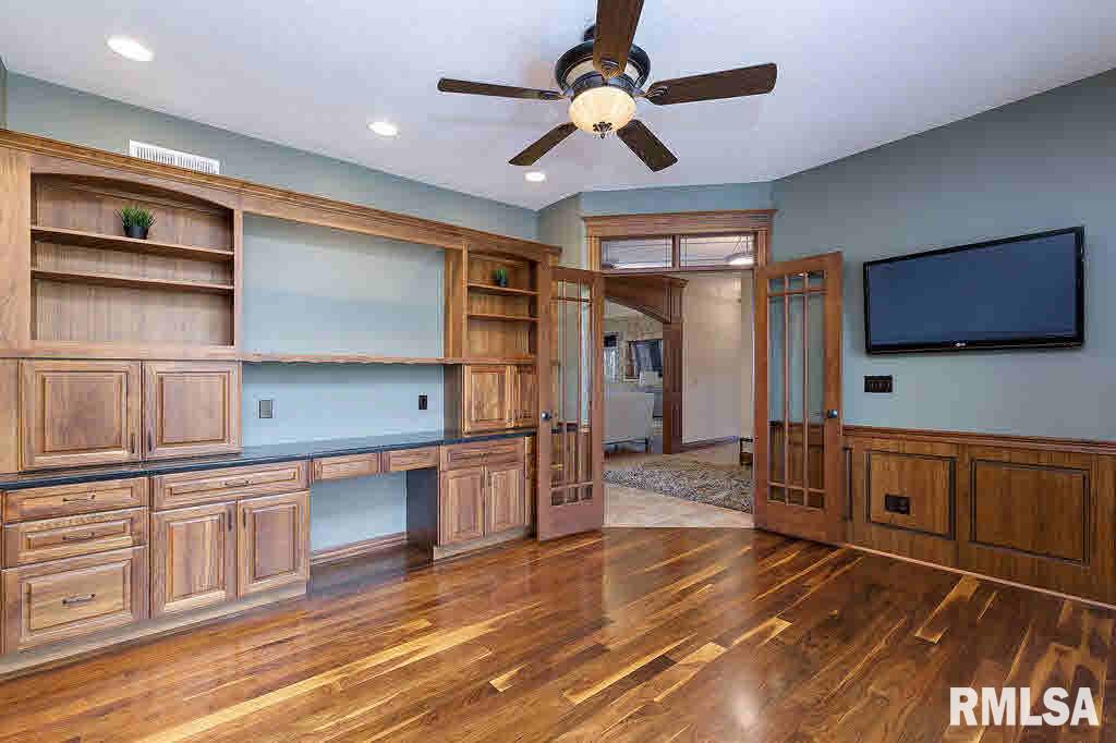 2399 Forest Reed Place Le Claire, IA 52753 - Photo 6 of 24