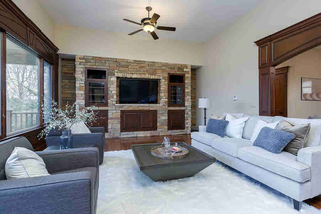 2399 Forest Reed Place Le Claire, IA 52753 - Photo 7 of 24