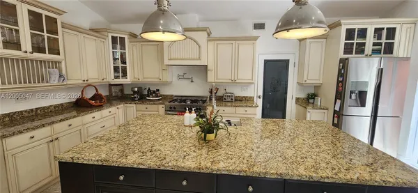 $755,000 | 19922 Northwest 88th Avenue, Hialeah, FL 33018