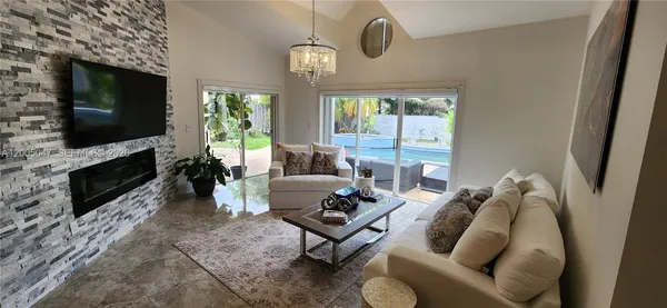 $755,000 | 19922 Northwest 88th Avenue, Hialeah, FL 33018