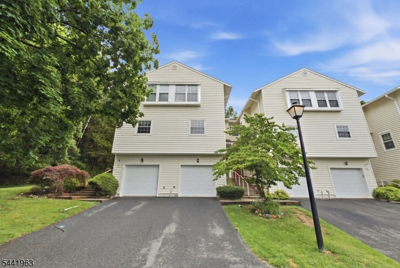 45 Rhea Run Newton, NJ 07860 - Photo 3 of 32