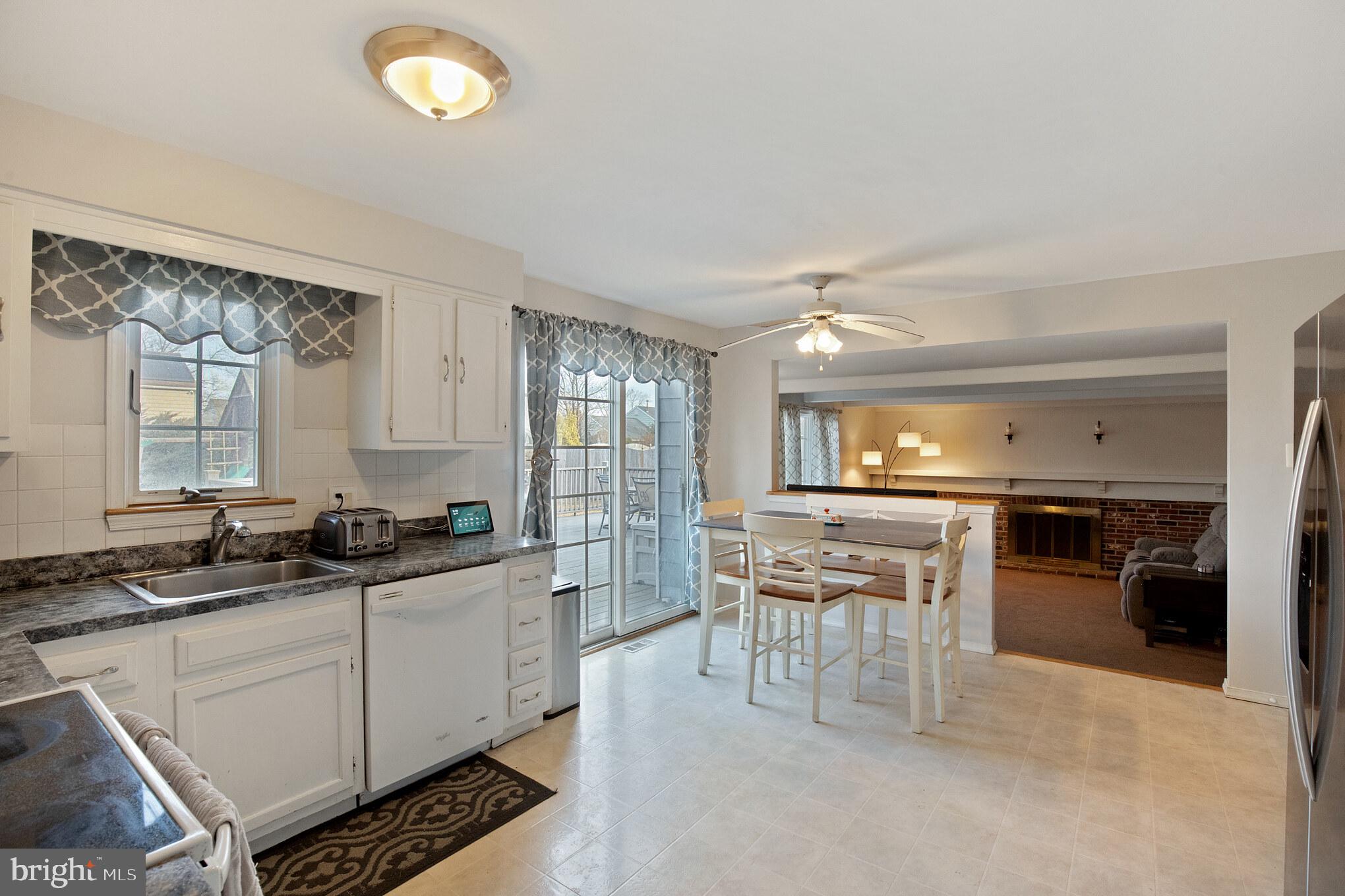 322 Tenby Chase Drive Delran, NJ 08075 - Photo 9 of 30