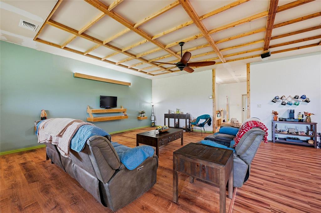 1464 Keyes Road Sherman, TX 75092 - Photo 8 of 29 a living room with furniture