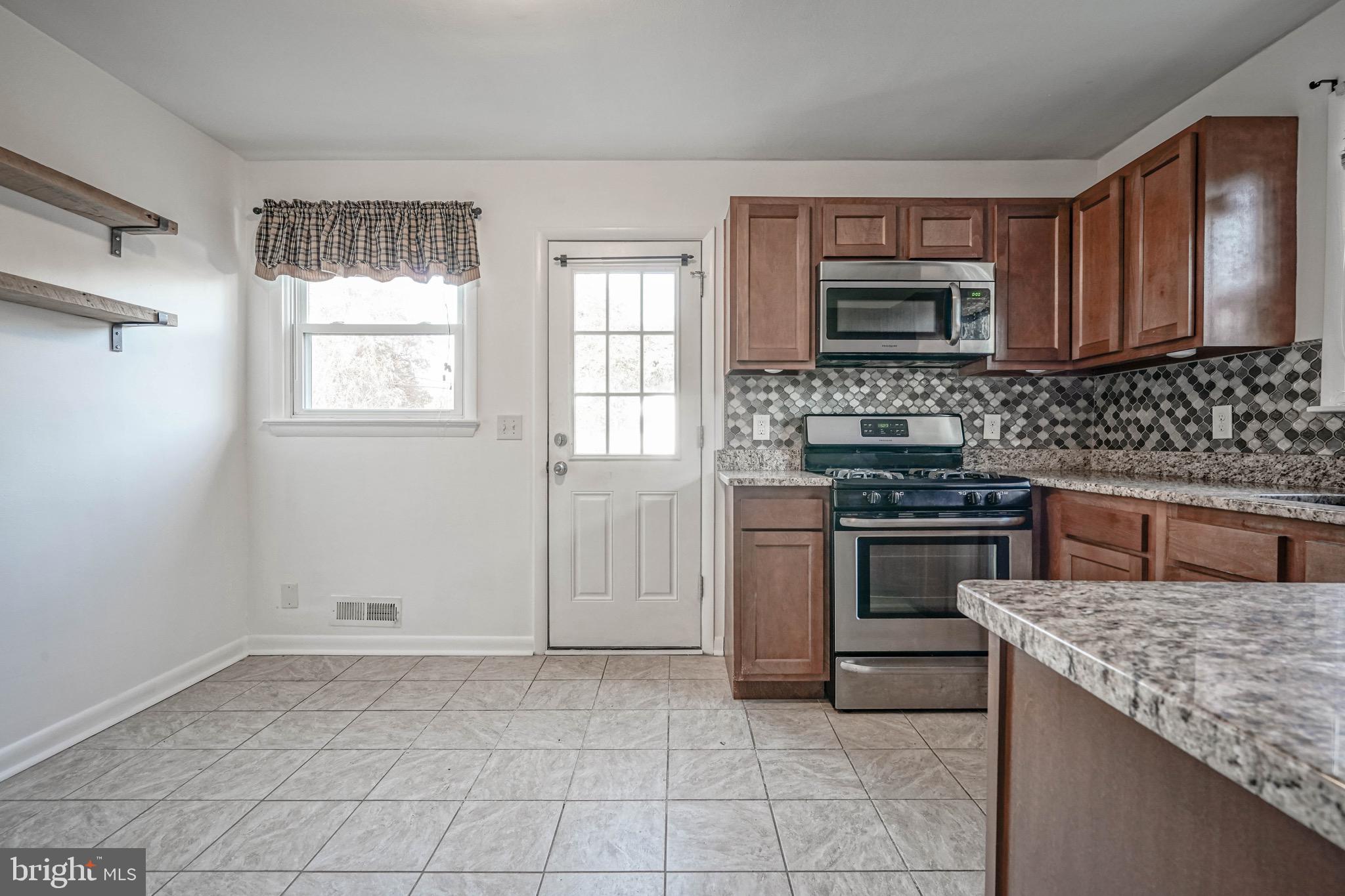 746 Raritan Avenue Atco, NJ 08004 - Photo 11 of 38 Gallery Image 11