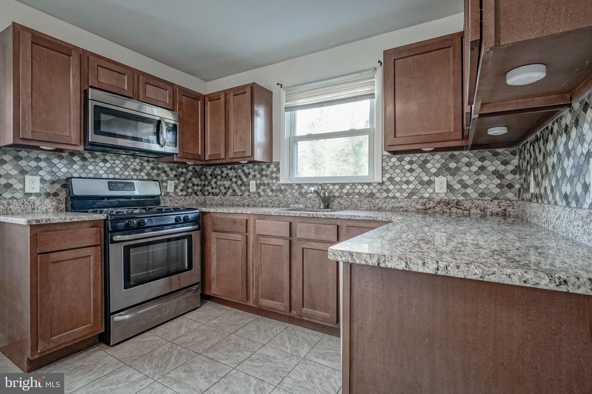 746 Raritan Avenue Atco, NJ 08004 - Photo 12 of 38 Gallery Image 12